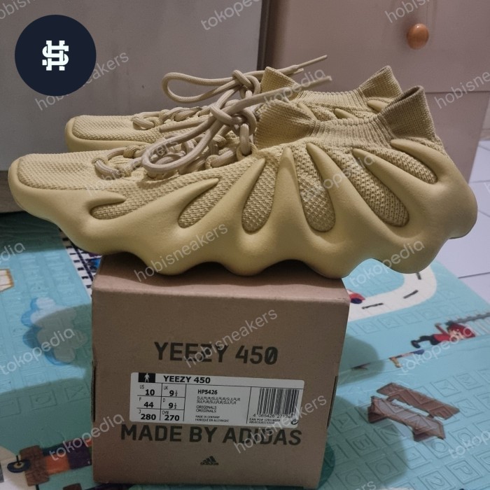 YEEZY 450 SULFUR