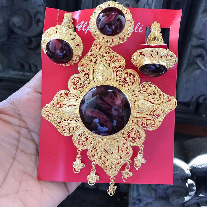 ] Shandra Jewelry - Set Bros Persegi Alpaka Emas Kebaya Bali