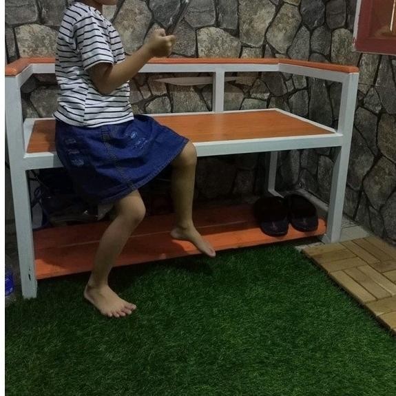 bangku kayu panjang kaki besi/bangku taman/bangku murah/kursi murah