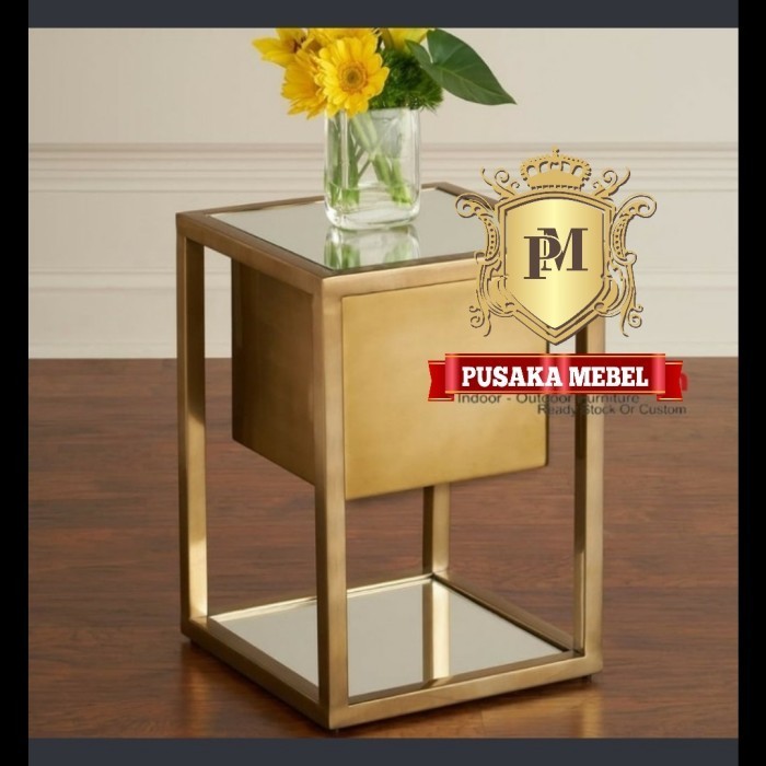 meja pot bunga besi stanlis, hiasan ruang tamu,meja lampu besi stanlis