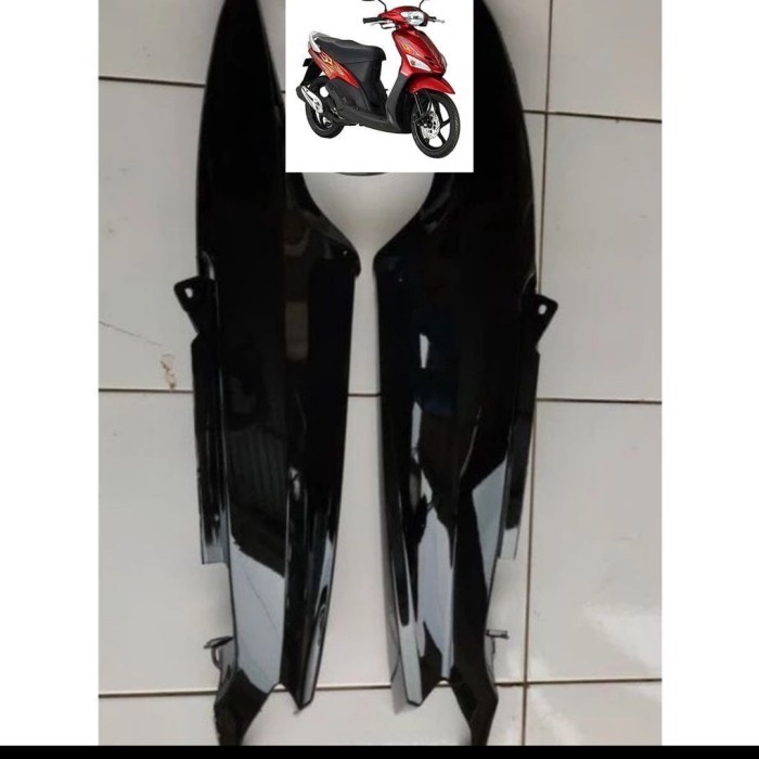 COVER BODY BELAKANG KIRI KANAN HITAM MIO SPORTY KARBURATOR 2004 - 2011