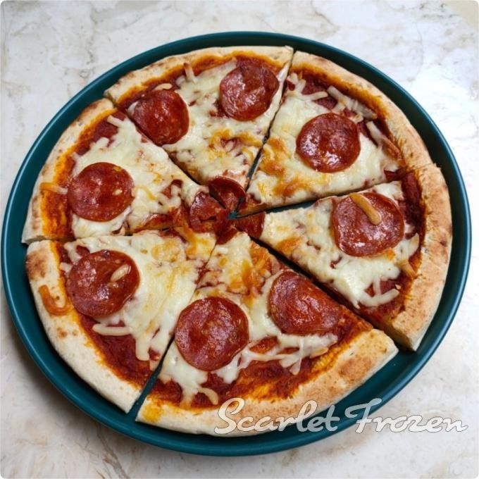 

Italian Pizza Beef Salami Pepperoni