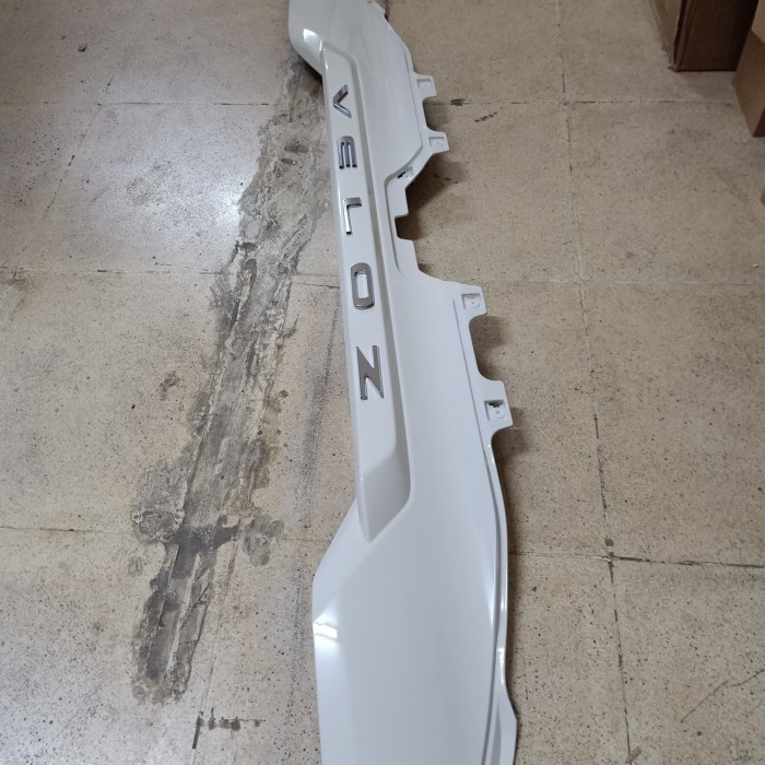 Trunklid / Trun Klid / List Trunklid Bagasi Avanza Veloz 2022 Original