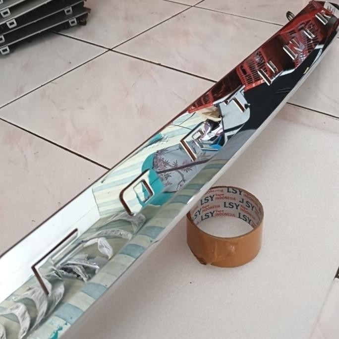 TRUNKLID BAGASI FORTUNER VRZ ORIGINAL