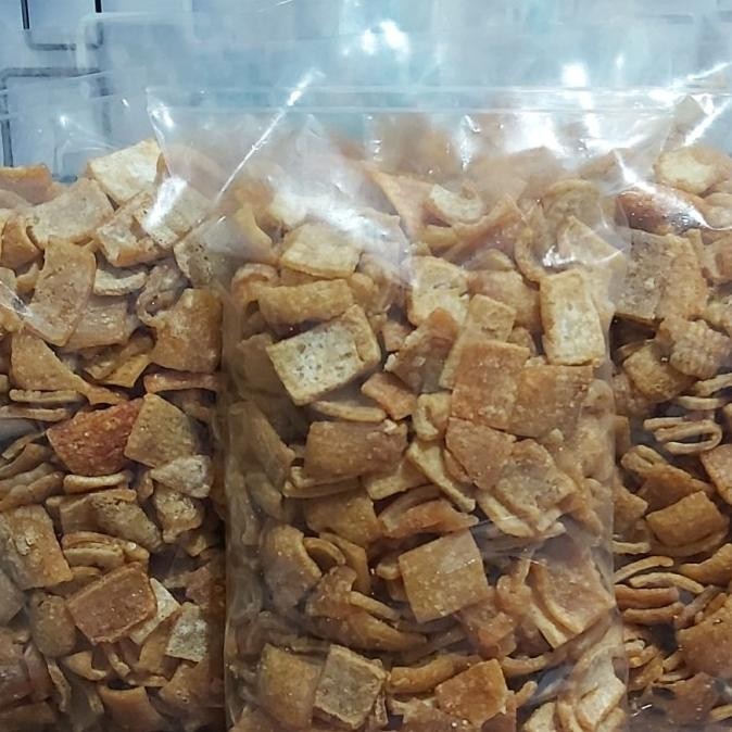 

kerupuk kulit babi/kerupuk babi siap goreng AS99