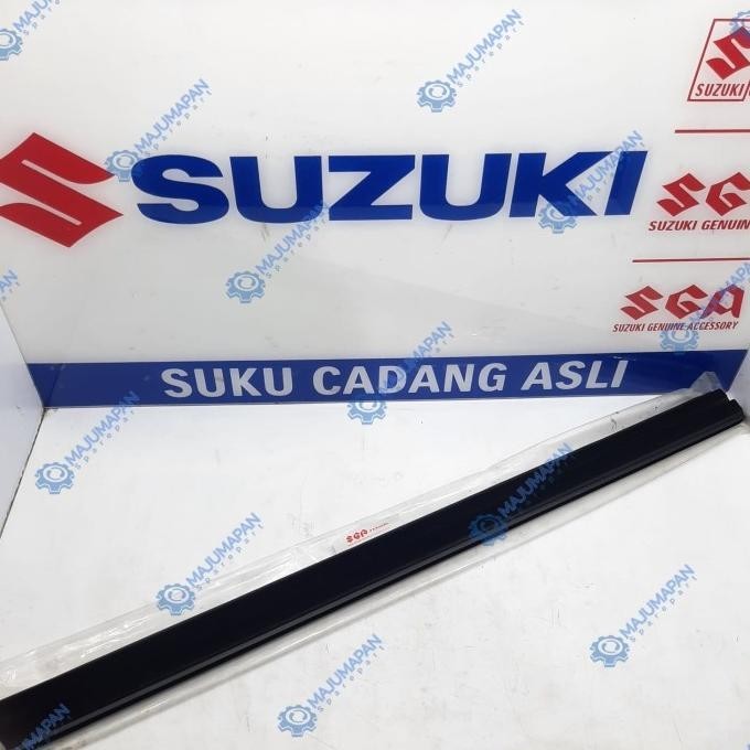 Weatherstrip List Pintu Pelipit Karet Kaca Dalam Depan Suzuki Ertiga