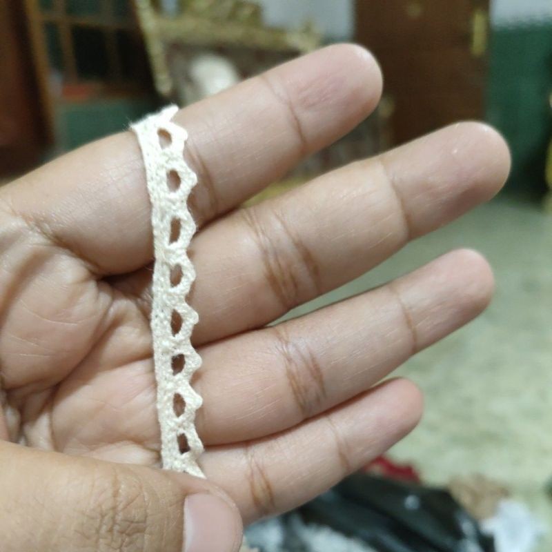 renda rajut 1cm cream