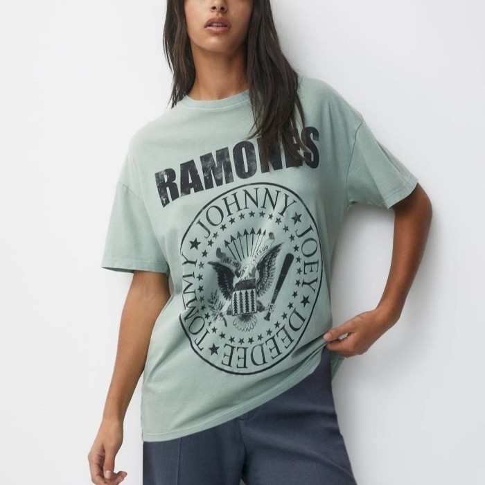 Kaos Baju Tshirt Collab Official Ramones X Pull & Bear Original