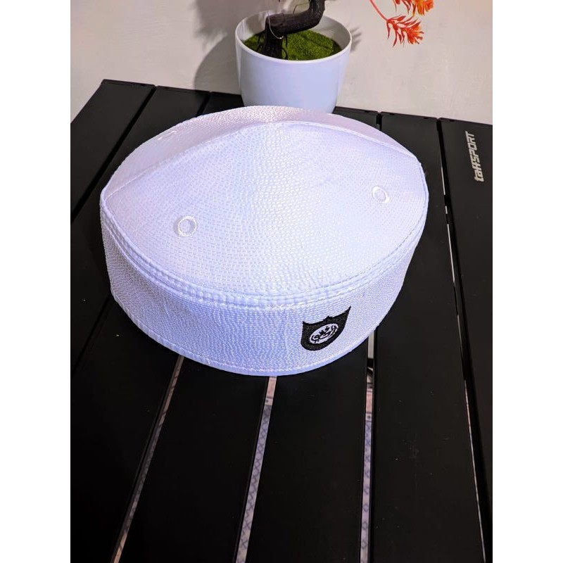 peci kopiah songkok Terompah Malaysia putih polos logo hitam/tinggi 9cm
