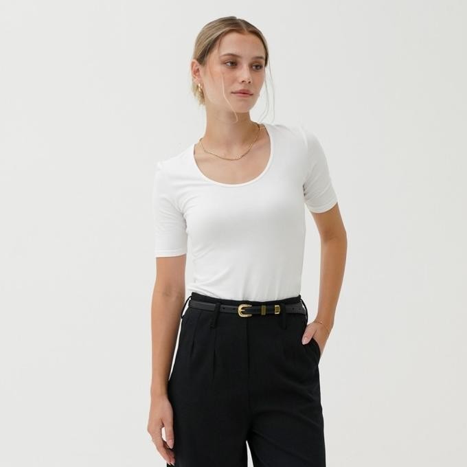 Mississippi Kaos U-Neck Wanita Lengan Pendek Premium LIN000385M Putih