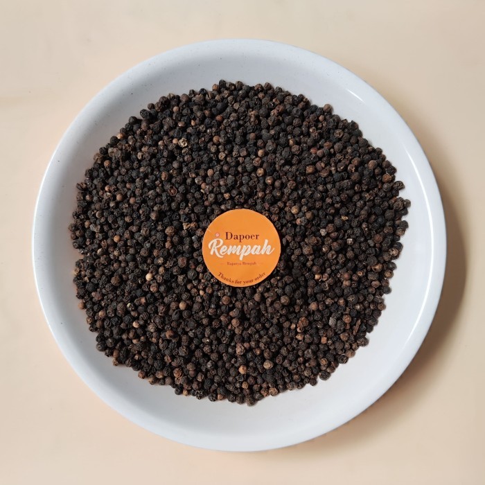 

Biji Lada Hitam Bangka Ukuran 500 Gram