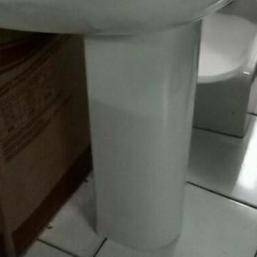 Wastafel | Kaki wastafel Toto/ Pedestal Lavatory (Bekas)