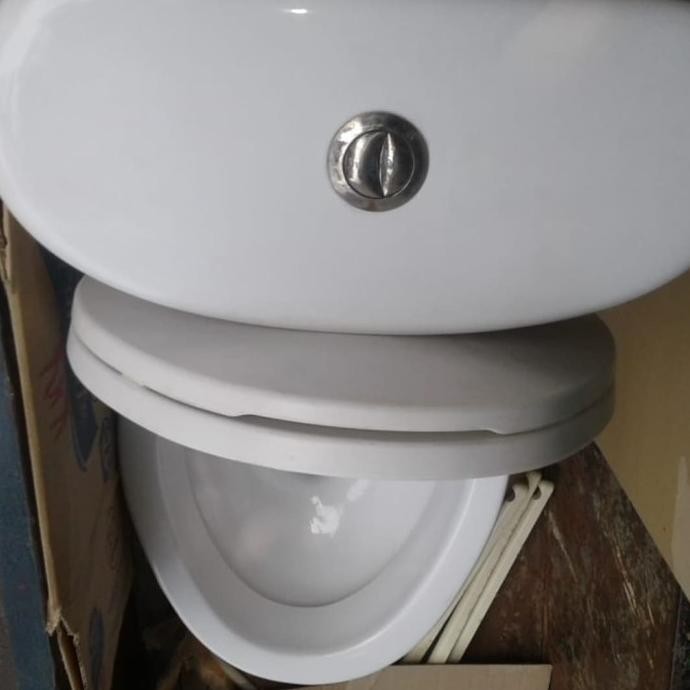 Kloset duduk American Standard