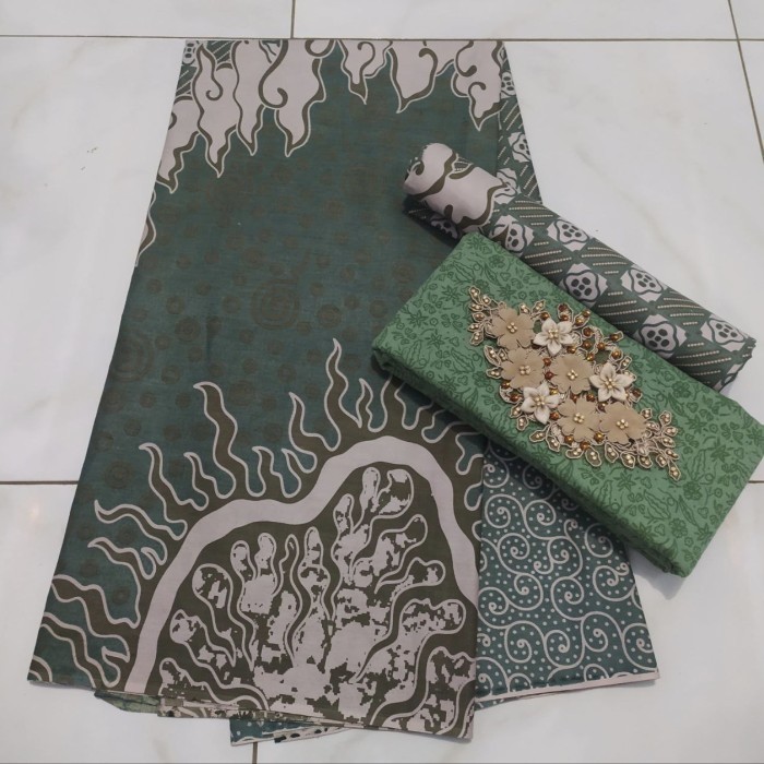 Kain Batik Megamendung ( Hijau Sage )