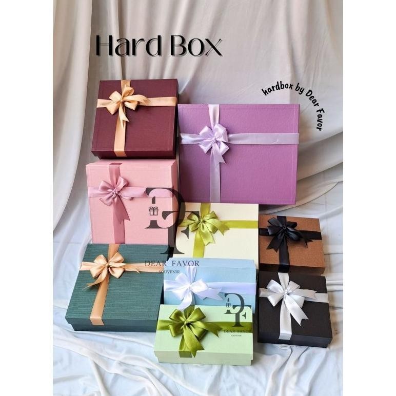 

GIFT BOX HARDBOX KOTAK KADO HAMPERS SOUVENIR SESERAHAN BLOOM BOX TERLARIS