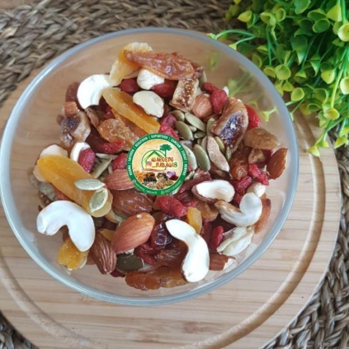 

Mix Daily Slice (campuran atara tin, apricot, kacang mede, almond,