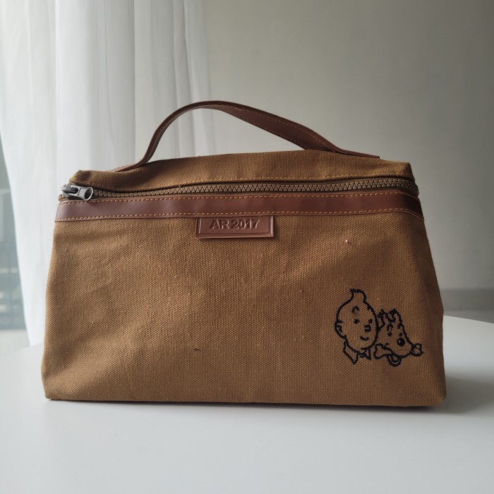 

POUCH CUSTOM KANVAS PLUS EMBOSS LOGO