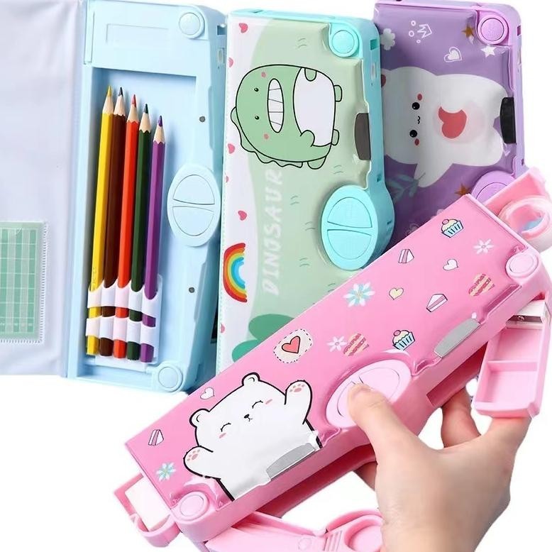 

SPECIAL (COD) Kotak Pensil Multifungsi Lengkap Peruncing Gunting Isolasi Penghapus Penggaris Kotak Pensil Multifungsi Motif Unicorn / Dinosaurus / Astronot Untuk Anak Lengkap Peruncing Gunting Isolasi Penghapus uk-12
