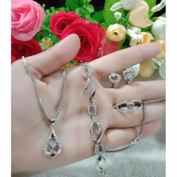 set dewasa silver replika berlian perhiasan wanita PL2368