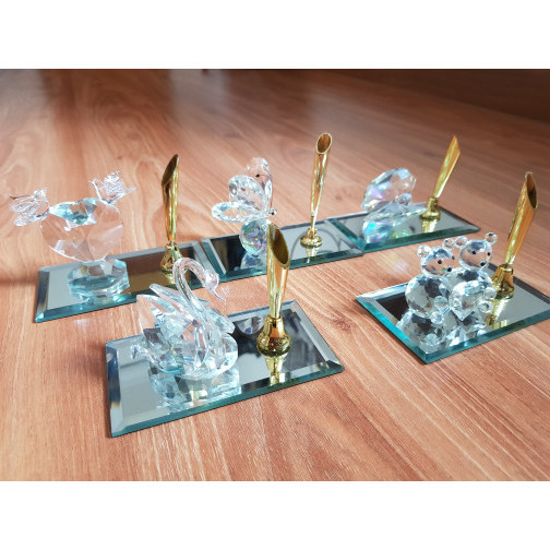 

Ready tempat pena alat tulis kantor pulpen tinta crystal hiasan meja acc