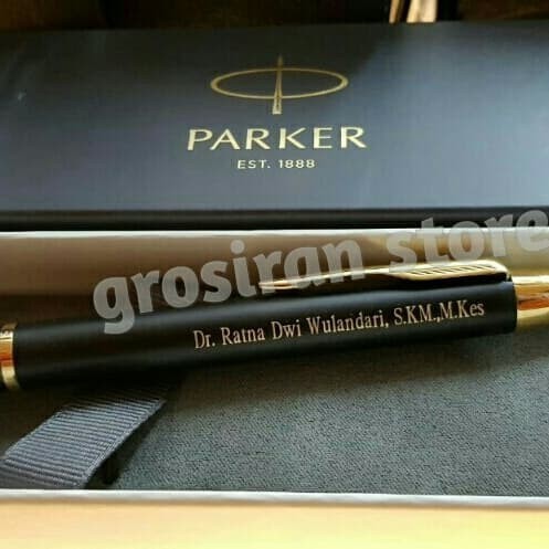 

Ready Parker Pulpen Custom logo ukir Grafir nama kado korek black gold e