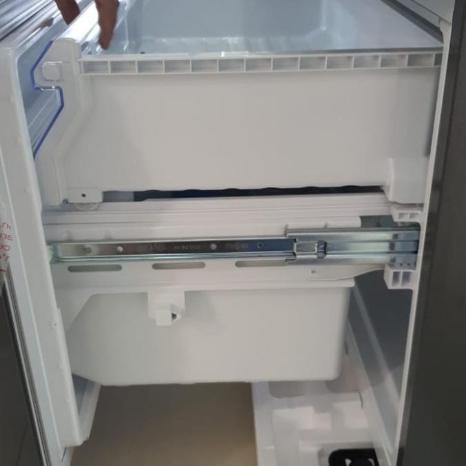 [New] Electrolux Kulkas Ehe6879A-B Inverter Fresch Door Nutrifresh 617L New