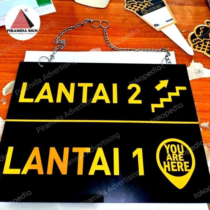 

BEBAS ONGKIR - akrilik sign gantung tulisan 1 muka gantung board lantai arah direktor