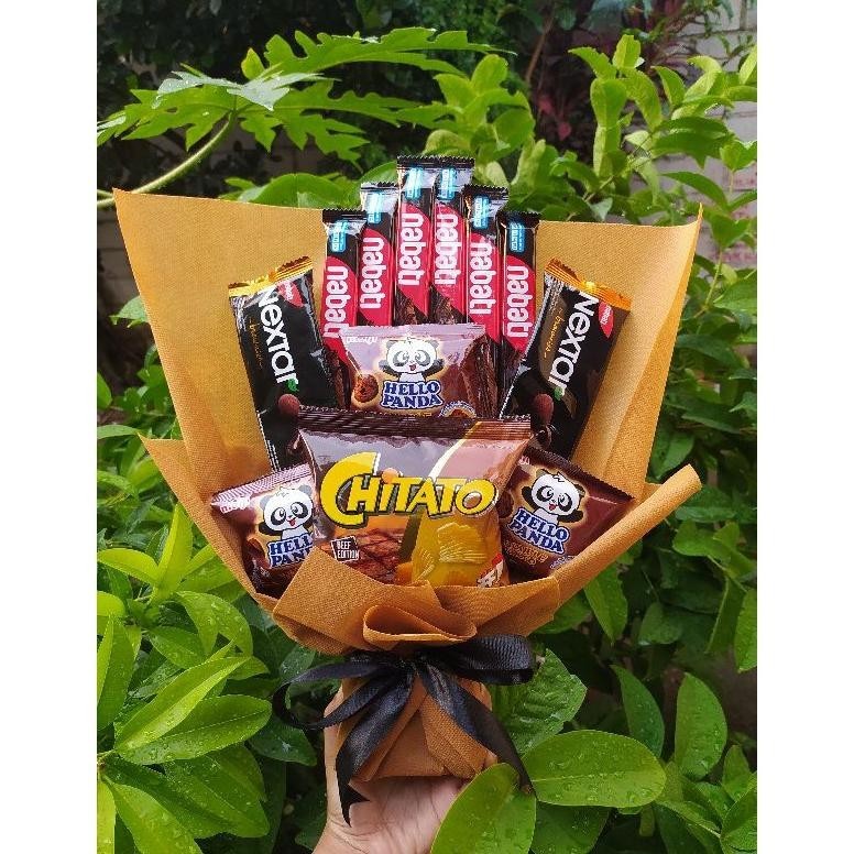 

Diskon (S) Buket Snack Coklat/Paket/Bingkisan Snack Ulang Tahun/Ultah/ Wisuda/Kado/Hadiah Promo