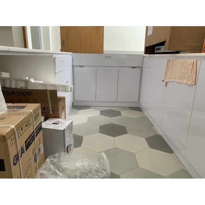 Keramik Lantai Roman Hexagonal Segi Lima 30 Cm Cafe Kamar Mandi Resto  Ready