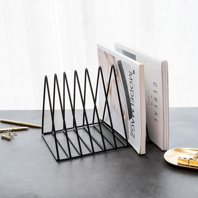 

Sekat Buku / Rak Buku / Pembatas Buku - Triangle Book Shelf