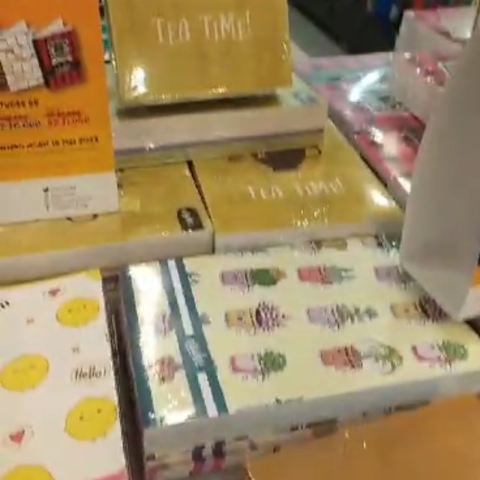 

Estudee Buku Tulis F B5 Fancy Pattern Isi 10