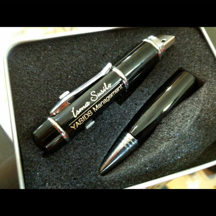 

Arom Pulpen Laser Usb Custom Ukir Nama Kado Souvenir
