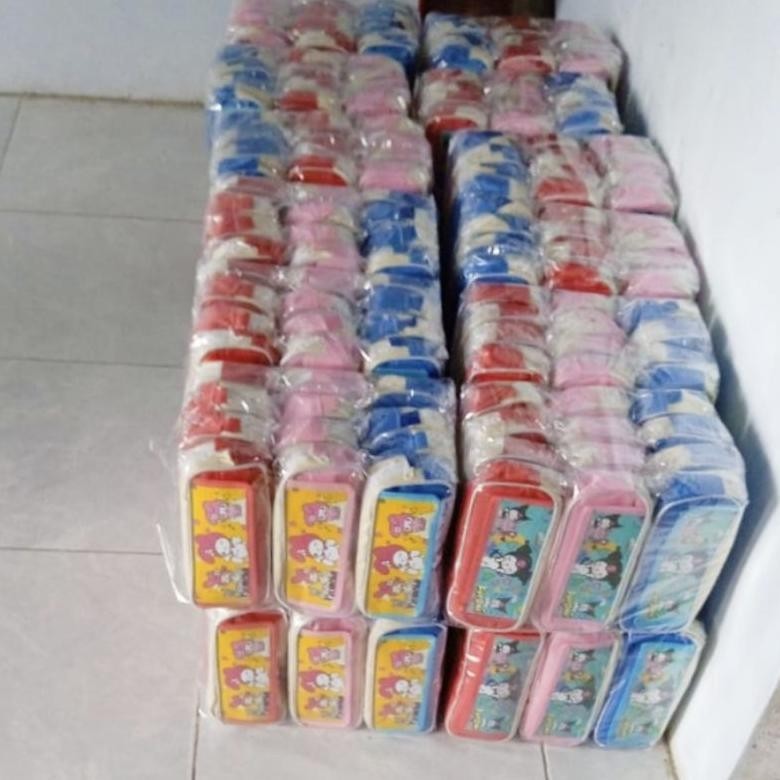 

Super Murah (Grosir) 12Pcs Tepak Saku Premium Kuromi / Tempat Pensil Sekolah / Souvenir Free Plastik Hig Quality