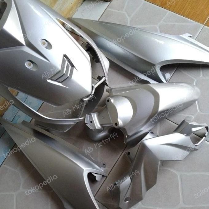 Cover Body Full Halus Motor Honda Beat Karbu Lama Warna Silver