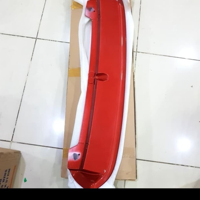 Spoiler Mobil Ignis / Spoiler Suzuki Ignis Merah