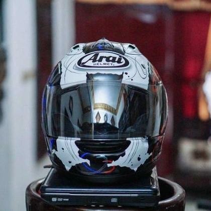 ARAI CORSAIR V / RR5 LEON HASLAM