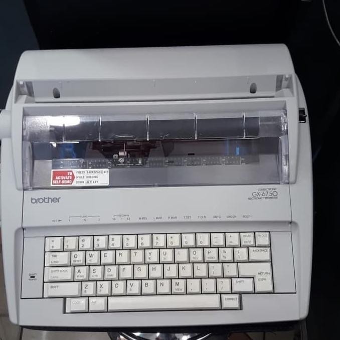 BROTHER GX-6750 Mesin Ketik Listrik - Electronic Typewriter GX6750
