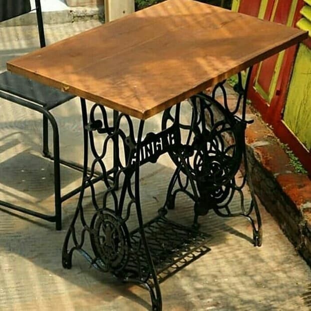 Meja Kaki Mesin Jahit Singer Laba Laba