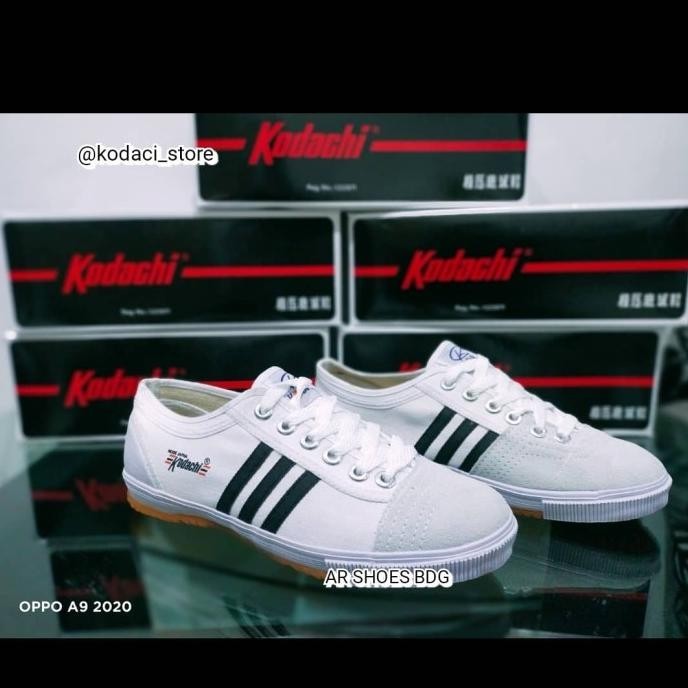 SEPATU KODACHI PUTIH HITAM /SEPATU OLAHRAGA KODACHI/ KODACHI 8111