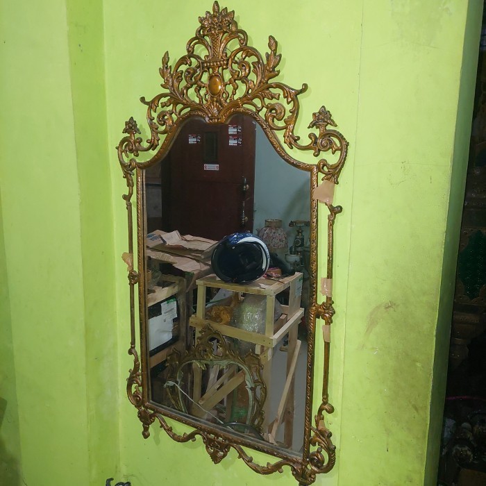 Cermin Antik Eropa Bahan Besi Babet