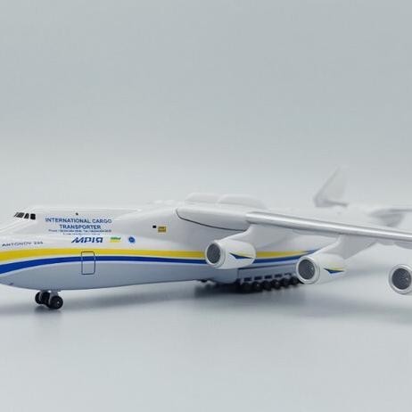 Diecast Pesawat Antonov An-225 Scale 1/400