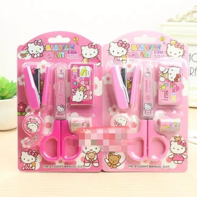 

Set Alat Tulis / Stationary Set Hello Kitty isi 5 Item