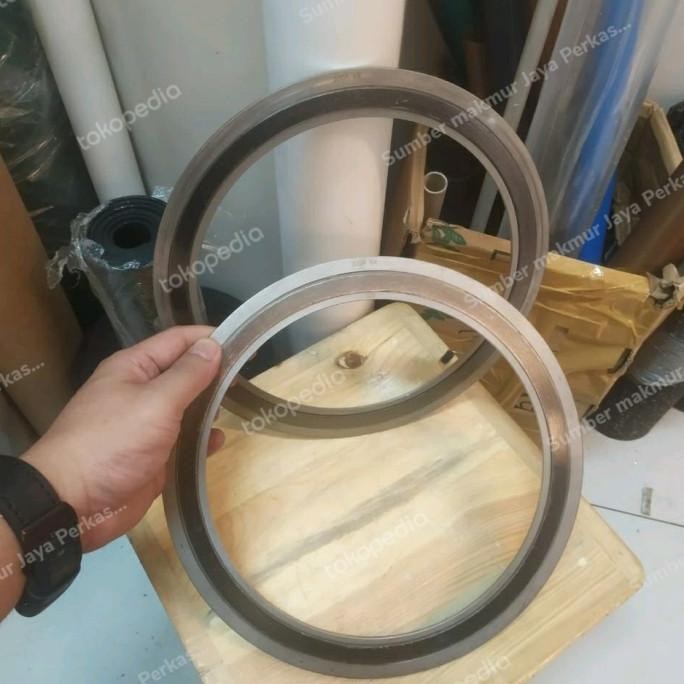 

Swg Jis 10K Ss304 ( Spiral Wound Jis 10K Ss304 ) 6"Inch / Dn 150