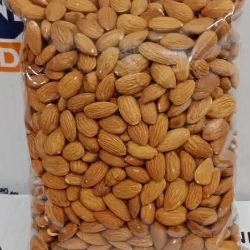 

Kacang Almond Mentah Kupas Utuh Raw Whole Blue Diamond 1Kg