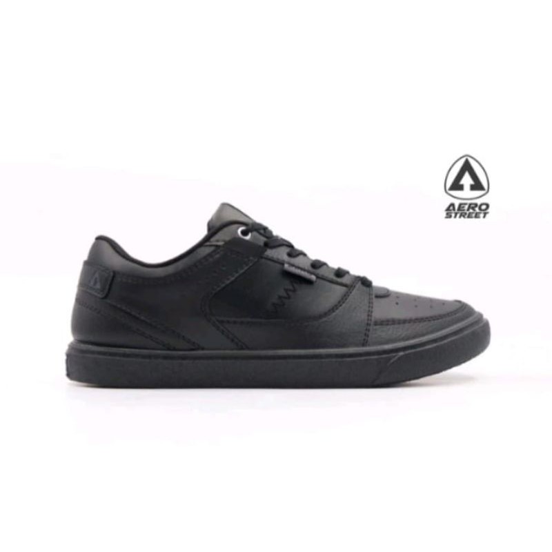 Sepatu Aerostreet hoop low full black