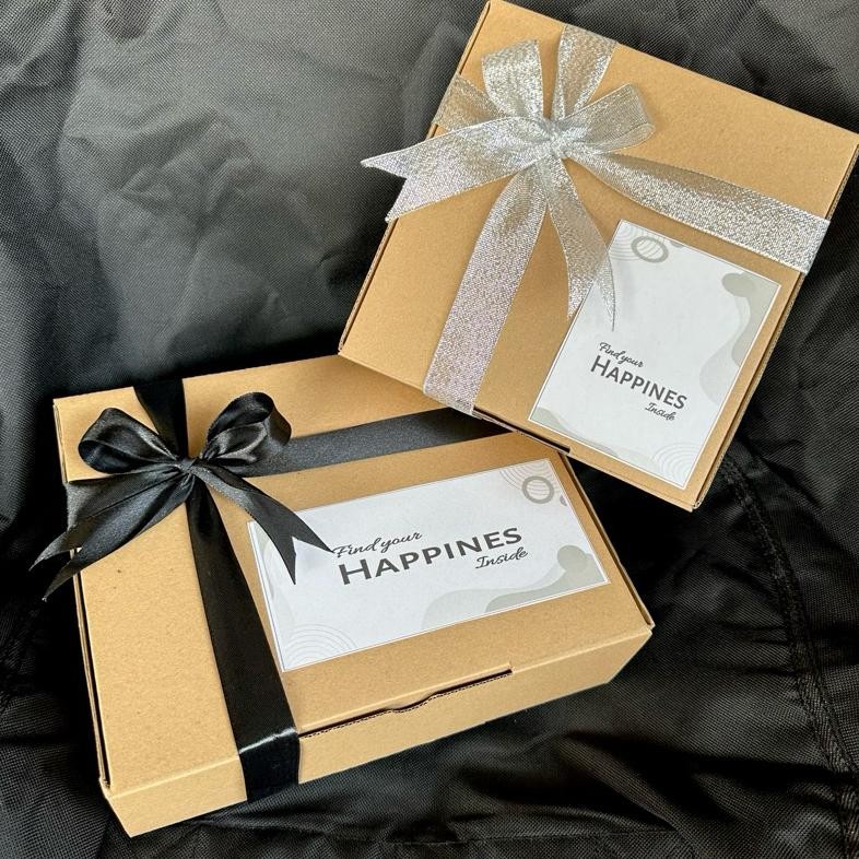 

io-98 Hampers Cewek / Hampers Wanita / Kado Ulang Tahun / Kado Anniversary / Hampers Jam Tangan / Dompet / Tas / Boneka Sale