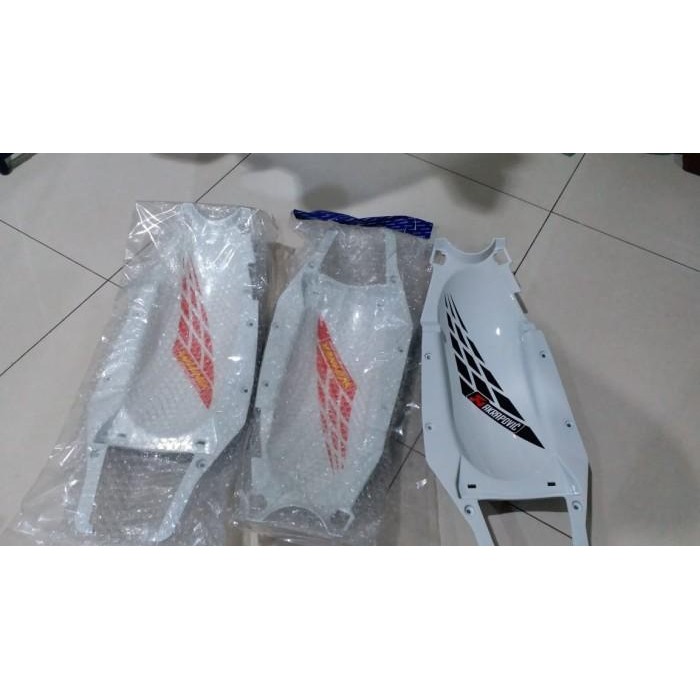 under cowl supra gtr 150 Import