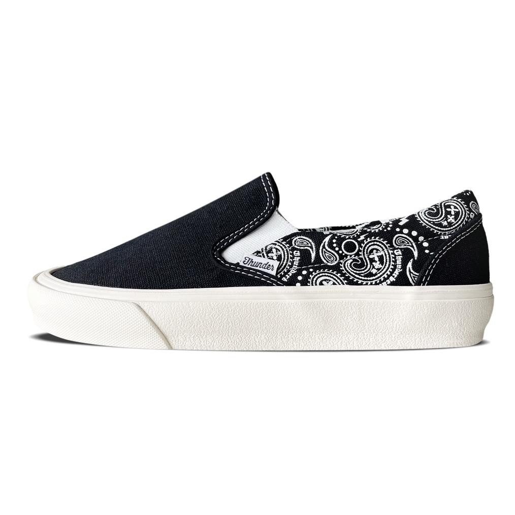 ORIGINAL Sepatu Thunderbear - Slip On Voltaire Paisley BW Up15