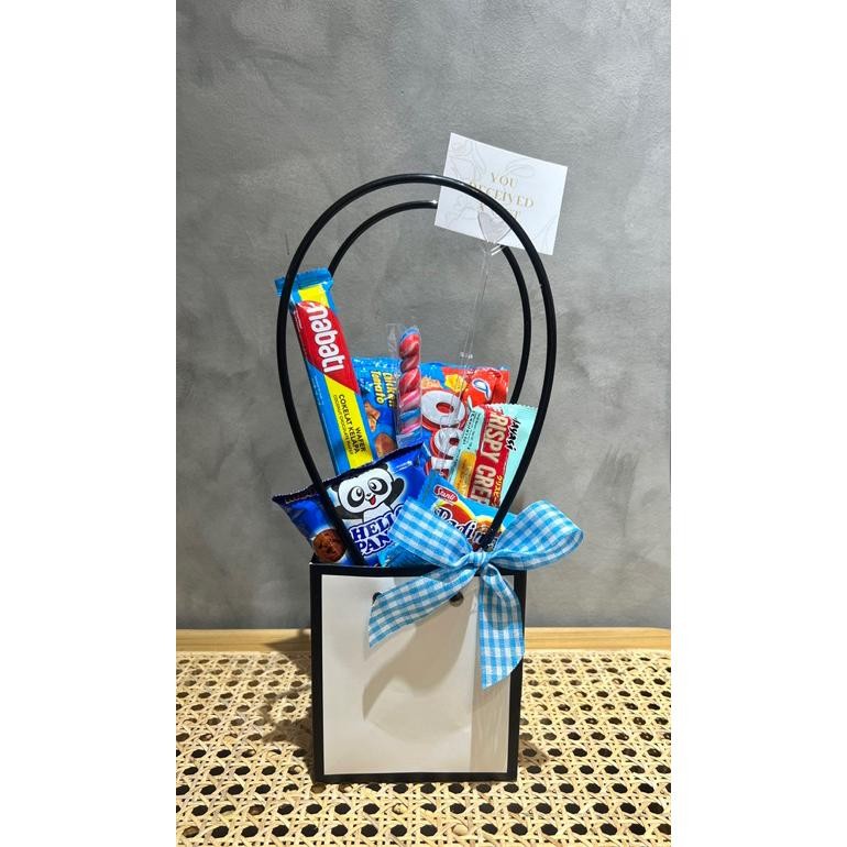 

SALE Snack Bag Tukamu [Small] - Gift/ Kado/ Hadiah/ Gift Box/ Hadiah Makanan/ Gift Snack/ Box Hadiah/ Souvenir/ Hadiah Ulang Tahun/ Anniversary/ Wisuda/ Sidang/ Semhas/ Sempro QV21