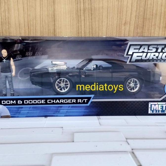jada dodge charger RT dan figure dom